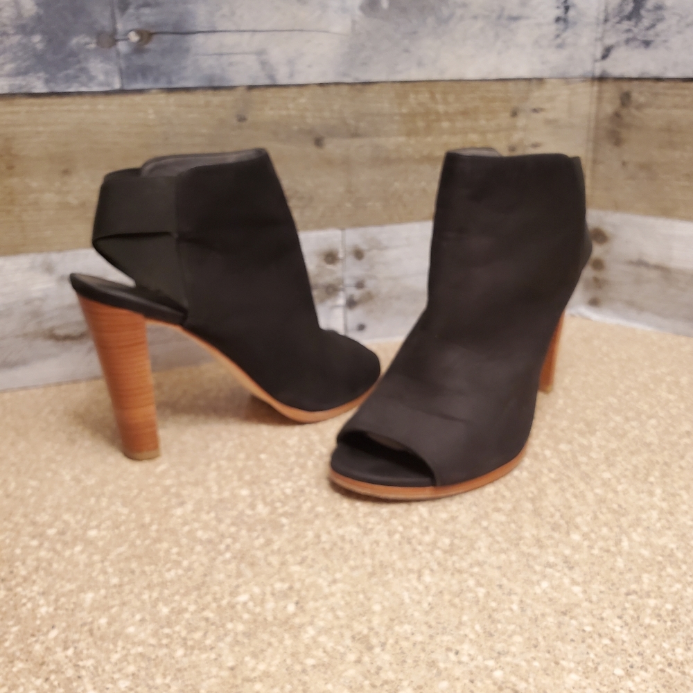 Stuart Weitzman Black Leather Hereitis Peep Toe Chunky High Heel Shoes Size 7.5